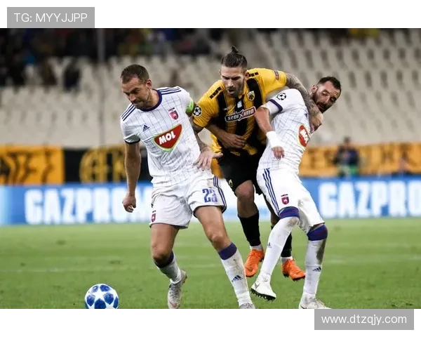 安德莱赫特裁判球迷齐铲雪保赛